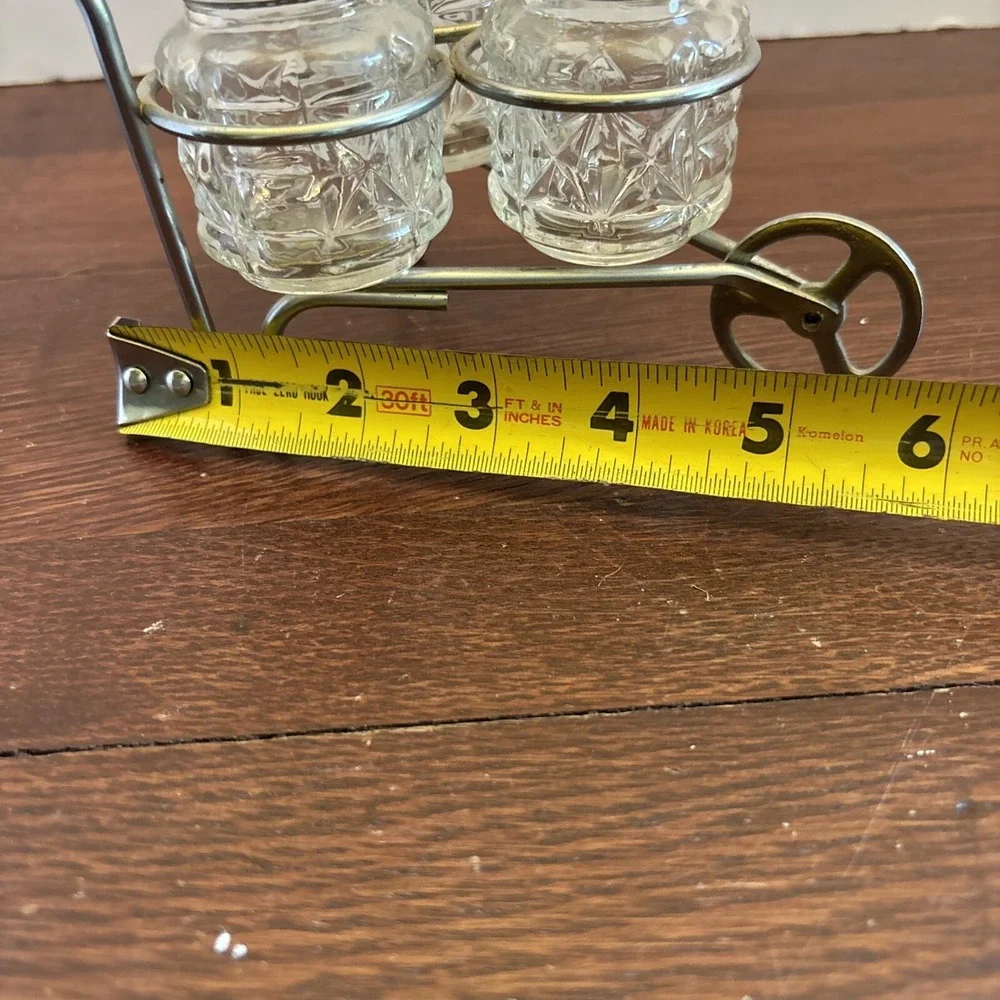 The Unbranded Brand clear lid